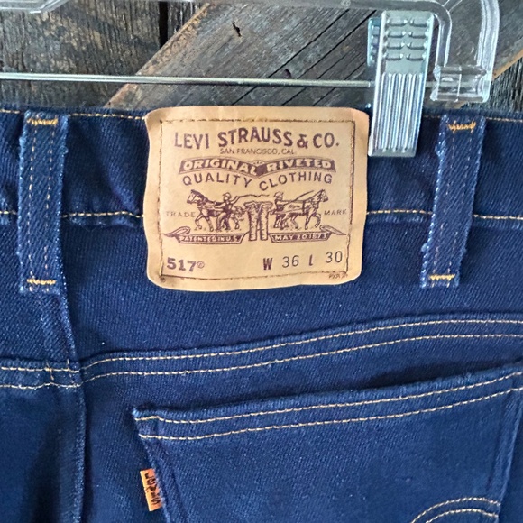 Men's Vintage 517 Orange Tab Dark Wash Levi's Jeans - Picture 3 of 4